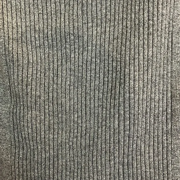 Rafaella-XL-gray-long sleeve sweater with faux leather trim, rib detailing top. - Picture 4 of 12